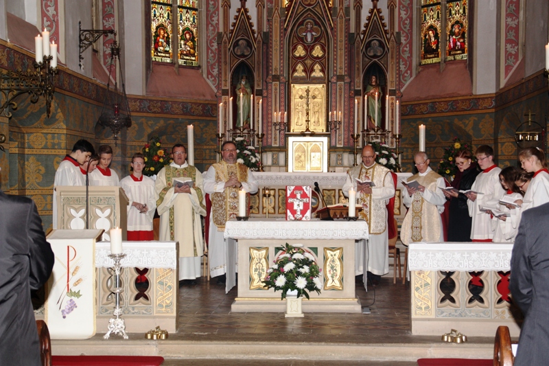 Festgottesdienst in der kath. Pfarrkirche St. Erasmus in Rheinbllen aus Anlass des 150-jhrigen Bestehens der Puricelli'schen Stiftung am 9.11.2014