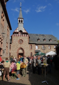 Tag des offenen Denkmals am 14.9.2014 im Puricelli-Stift Rheinbllen. Viele Besucher waren gekommen. Foto Harald Kosub